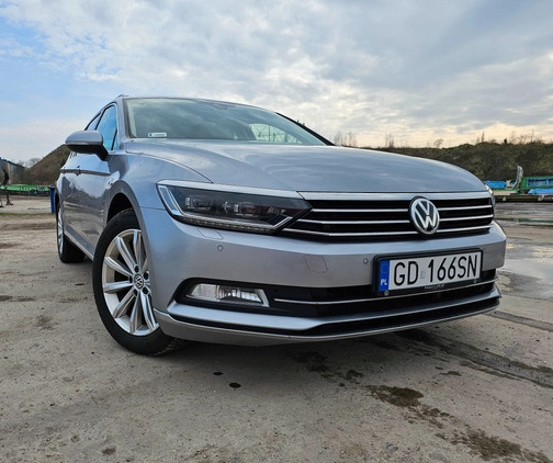 Volkswagen Passat cena 79000 przebieg: 162000, rok produkcji 2018 z Gdańsk małe 277